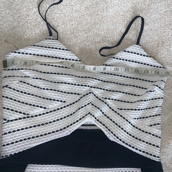 Entry Cut- out Midi Dress - Picture 9 of 12